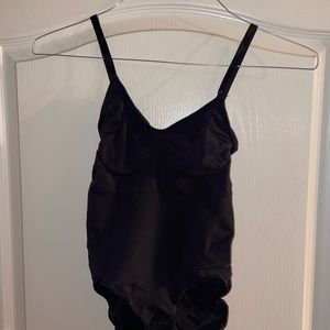 SKIMS Sculpting Bodysuit Brief w/snaps